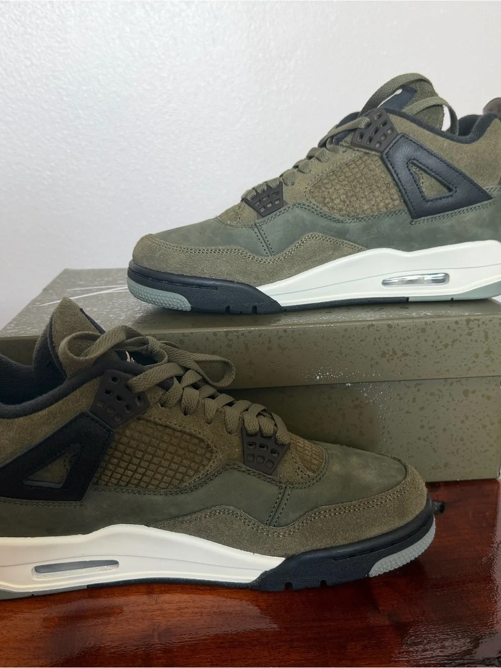 Jordan olive green